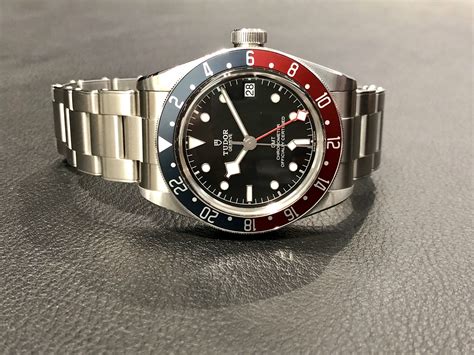 tudor black bay time zone